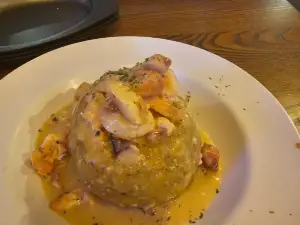 Islote Beach Restaurant