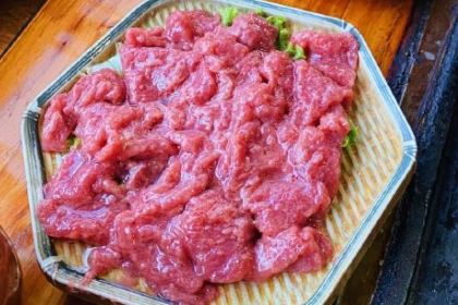 菌香阁·蒸汽石锅宴