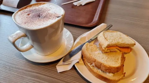 Henry's Coffee House in Dundee