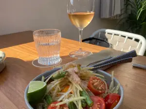 Melrose Restaurant & Rooftop Bar