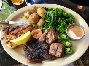 Huisache Grill