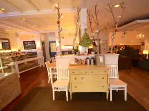 Leonhard's Cafe & Restaurant