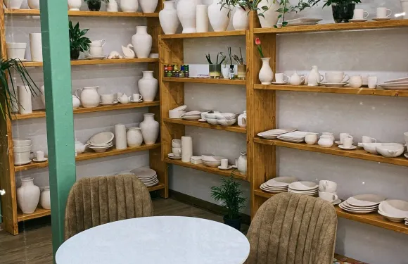 Gilli Pottery & Coffee