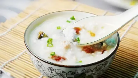 赢百味大碗粉鲜熬骨汤(大角湾店) in Yangjiang