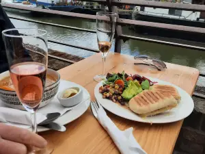 The Boathouse Cafe and Bar