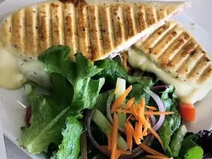 Saverys Licensed Cafe