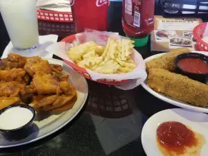 Pluckers Wing Bar
