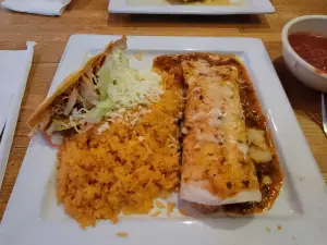 Los Potrillos