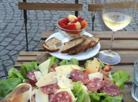 ISTRA vinný bar