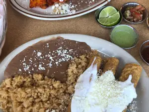 Yakima Antojitos Mexicanos