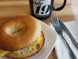 Cafe 19