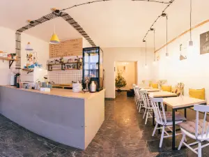 Balance coffee & wine