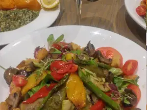 Riverside Cafe And Bistro