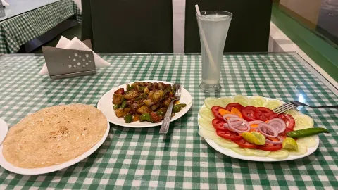 Coriander Vegetarian Restaurant in コーチ
