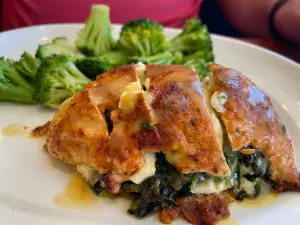 Niko's Grille