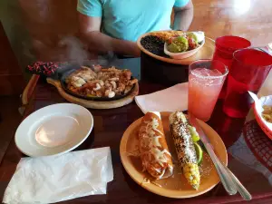 El Gato Cantina