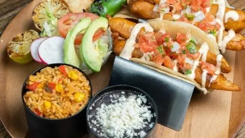 Mexican Mariachi Grill y Tequila Bar in 글로스터 카운티