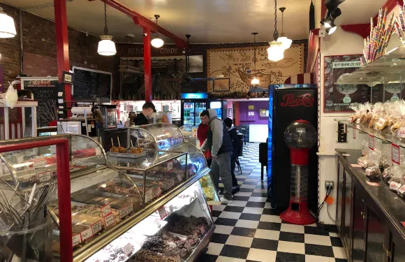 Reds' Old Fashioned Candy