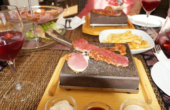 Carne a la piedra tropical tenerife