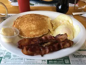 Wood Winds Restaurant & Pizzeria