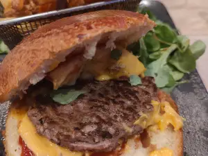 Melting Potes -Burger -