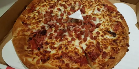 TJ's Pizza
