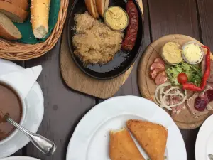 Restaurace Stara Myslivna Konopiste