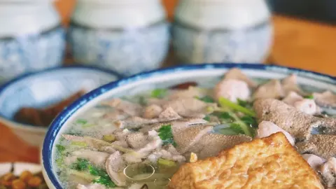 登高粉麵館 in 龍巖