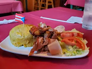 El Rincon Boricua Restaurant