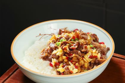 长沙五一广场荔高尊享酒店·风吹洞庭（儿时的土钵菜）