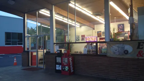 Henry’s Donuts in エバレット