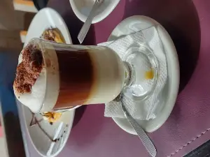 Alma Mora
