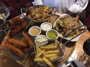 Barreta Bar & Grill