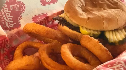 Freddy's Frozen Custard & Steakburgers in Midvale