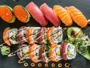 Naruto - Sushi and More