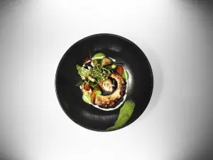 RIVA Restaurant & Bar
