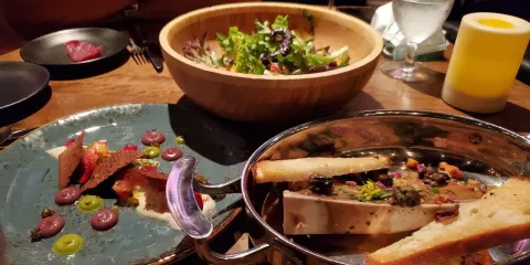 La Bete Bar Steakhouse