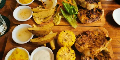 Betsy's Grill and Restobar