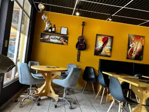 JavaVine Cafe & Wine Bar