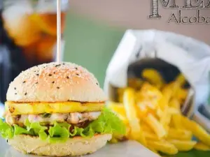 Meat-Hamburgueria, Pregaria e Companhia