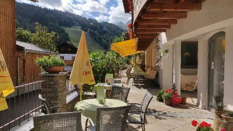 Restaurant-Cafe Claudia in 세르파우스