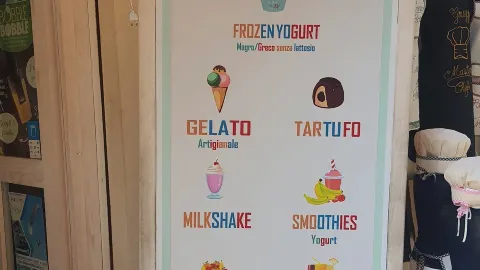 Enjoy Yogurteria & Gelateria in 特羅佩阿