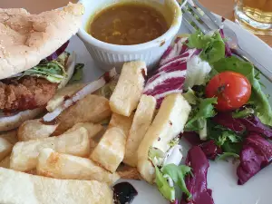 George's Tradition Long Eaton