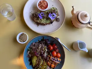 Joe's Café