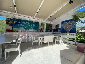 Paradise Club Lounge, Bar, & Restaurant