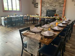 Fork & Vine Restaurant & Wine Bar