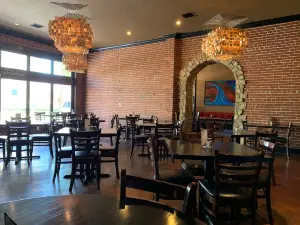 12 West Bar & Grill