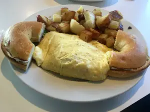 Middlebury Bagel And Delicatessen