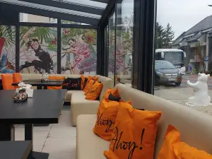 Ahoy Gastrobar & Cafe