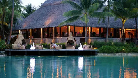 Le Corail in โบราโบรา